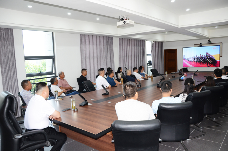 铭记历史  致敬英雄｜泰和科技集团组织全体员工集体观看纪念抗战胜利80周年大会阅兵盛典直播